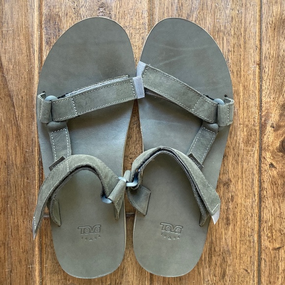 New Teva Universal Slide Sandals Mens 13 Gray Leather Adjustable Strap Hiking - Picture 8 of 9
